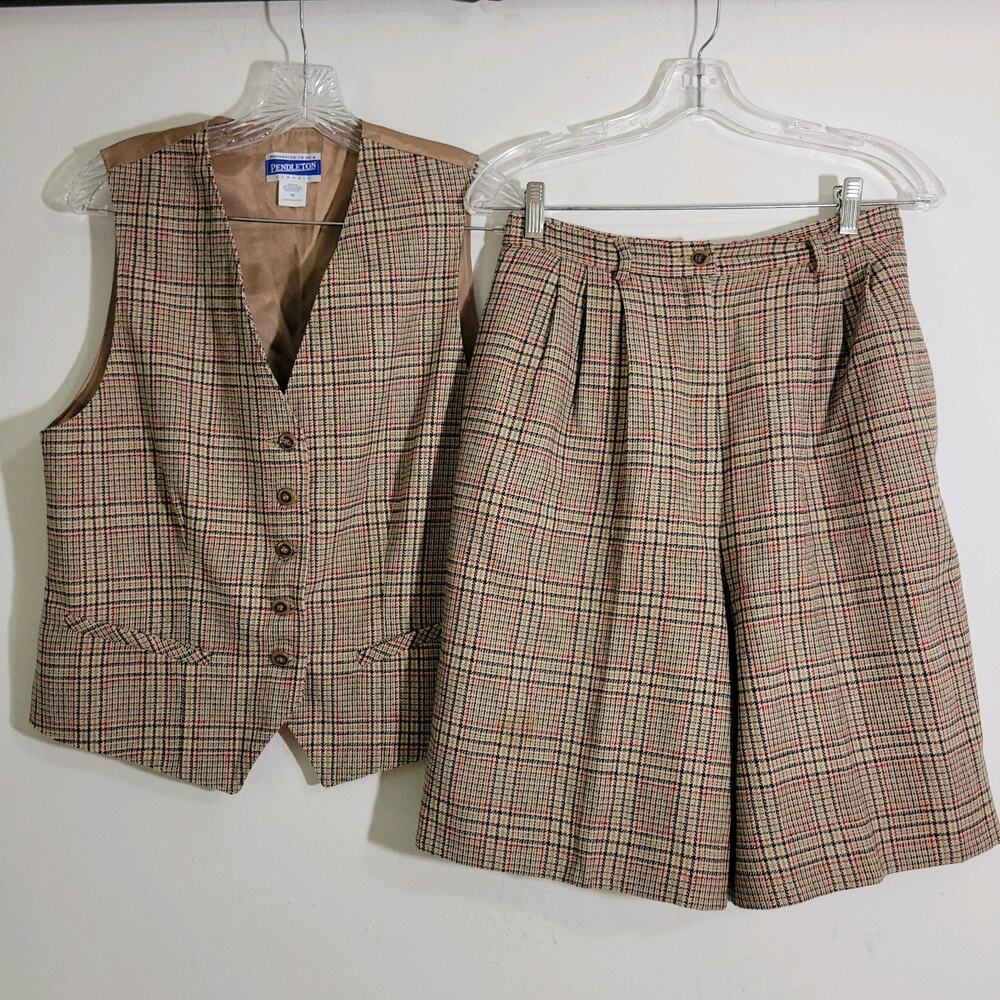 Vintage Pendleton Classic 2 Piece Set Size 10 - Wool Plaid Vest + Pleated Shorts - Picture 2 of 11